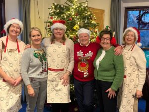 Christmas Elves Raising €1250 for Greystones Cancer Support 